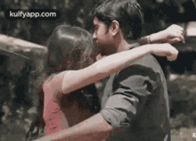 GIF gi-upload ni muachh