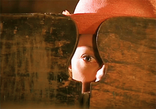 Pampa Ilusion: Claudia Digirolamo Peeking
