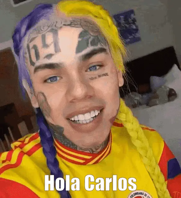 Carlos smiles with 'Hola Carlos'