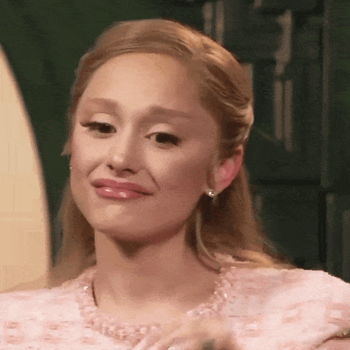 Ariana Grande's Glinda Reactions