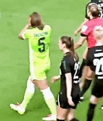 Lena Oberdorf covering ears for Vfl Wolfsburg Women