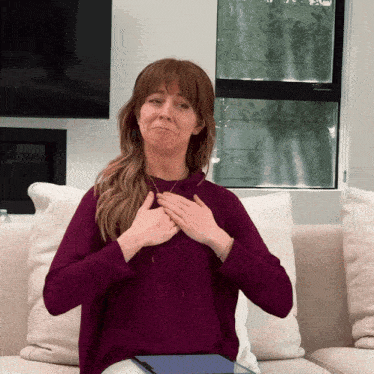 Lindsey Stirling's Dramatic Hand Heart Gesture