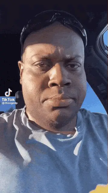 Edp Eating a Cupcake
