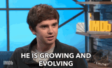 GIF eropgeluede vum Alex Norris