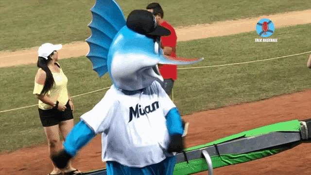 Miami Marlins Billy The Marlin Flossing Dance