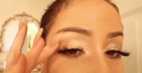 Amber Scholl: Eye Makeup On Fleek