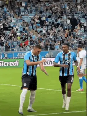 Gremio Faz A Pose