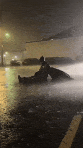 GIF na in-upload ni CriticalityNOone