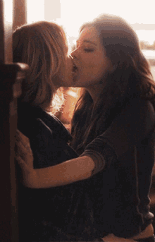 GIF