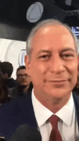 Ciro Gomes Sends a Kiss (Beijo)