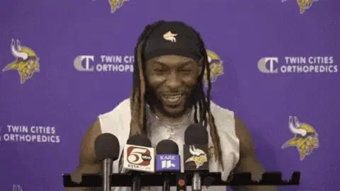 Aaron Jones Celebrates Vikings Win – free memes GIF download | meme platform