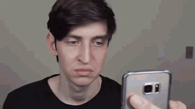 Felca Reacts to Phone Content