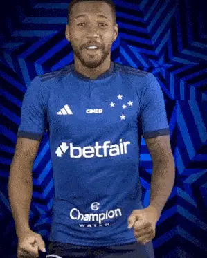 Wesley celebra gol pelo Cruzeiro