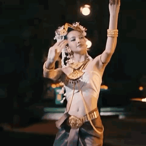 Lisa Lalisa Manobal in Traditional Thai Dance