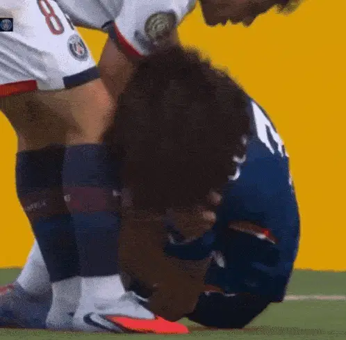João Neves Helps Cucurella in Chelsea FC vs PSG