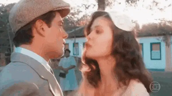 Espelho Da Vida: Rafael Cardoso & Vitoria Strada Kiss