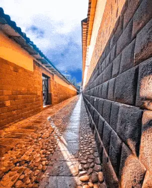 Cuzco Peru: Ancient Street & Inca Walls