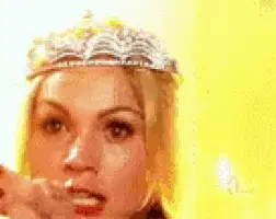Flavia Alessandra's Expressive Tiara Moment