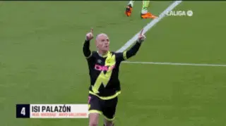 Isi Palazón Shows Off Jersey for Rayo Vallecano