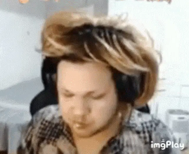Wanessa Wolf's Funny Eating Faces