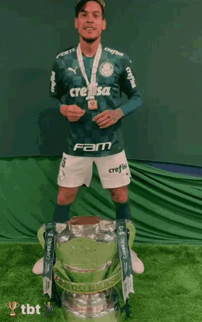 Gustavo Gómez celebra título da Copa com Palmeiras
