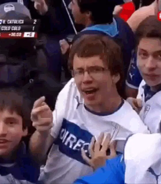 Coachgarrero Coashflaite reacts to football match
