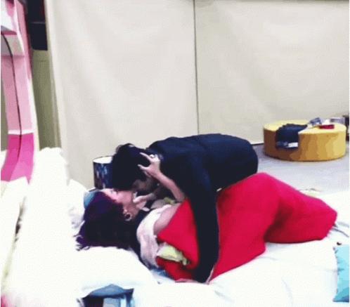 Sidnaaz: Sidharth Shukla & Shehnaaz Gill's Playful Moment