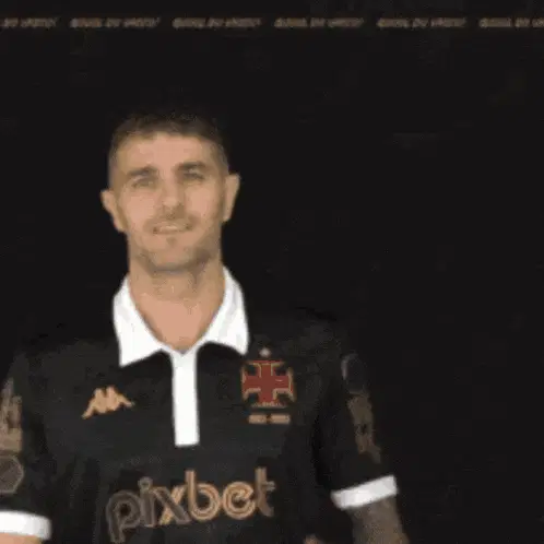 Vasco Vegetti: Iconic Pointing Gesture