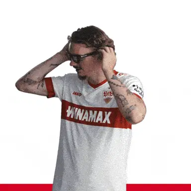 Woltemade shows off VfB Stuttgart sunglasses