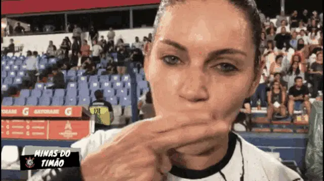 Gabi Zanotti with Corinthians Feminino Fans