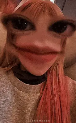 Song Yuqi Funny Filter Big Eyes Kpop – free GIF download