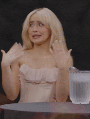 Sabrina Carpenter's Reaction on Hot Ones