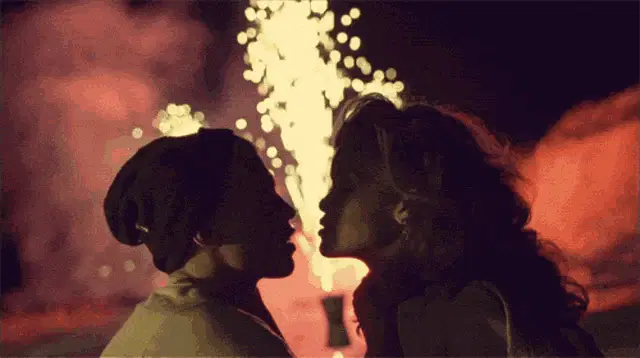 Davydoff Love: Passionate Kiss with Fireworks