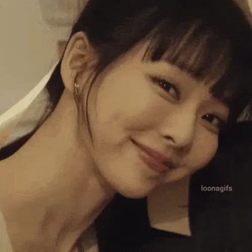 Kahei Vivi's Adorable Smile – free GIF download