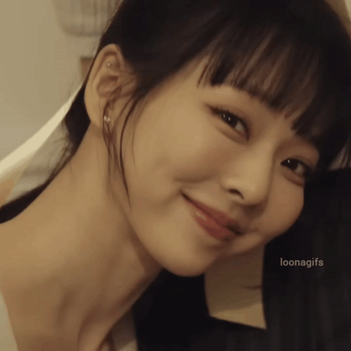 Kahei Vivi's Adorable Smile – free GIF download