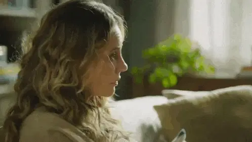 Heleninha Paolla Oliveira Triste