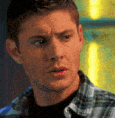 Damien يۈكلىگەن GIF