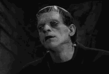 GIF George tarapyndan ýüklenen