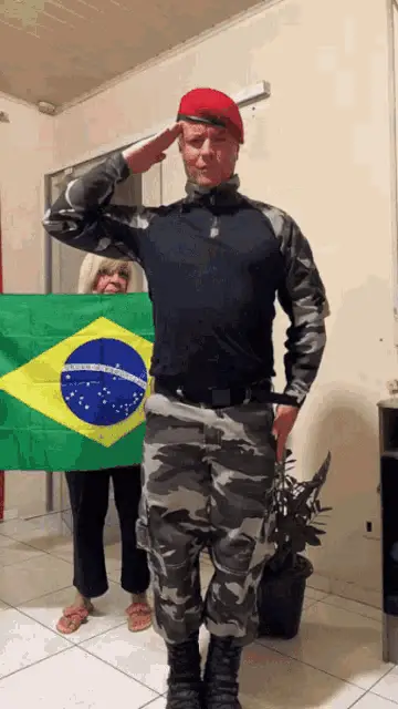 Policial Pm Dança Animada