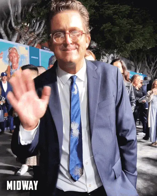 Midway Premier: Man Waves Hello