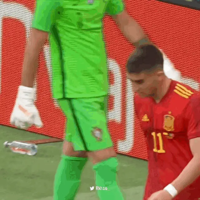 Fernan Torres in Spain Jersey