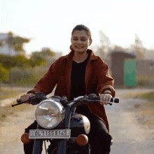 GIF eropgeluede vum Ajay Kumar