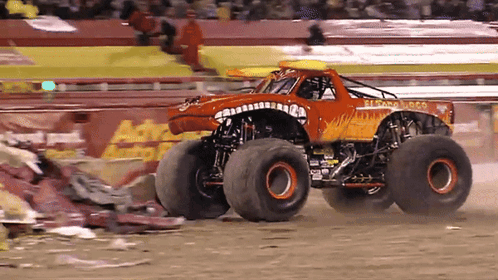 Monster Jam: El Toro Loco Crushing Cars