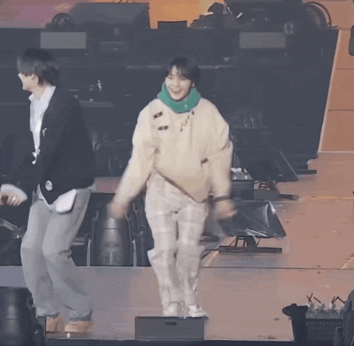 Jeongin (IN) of Stray Kids Happy Dance