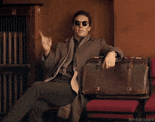 GIF Rocky tarapyndan ýüklenen