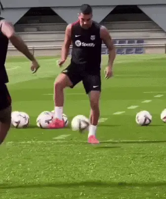 Ferran Torres' Frustration at FC Barcelona Training