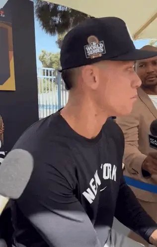 Aaron Judge Winks for New York Yankees – free GIF download | meme platform | memes GIF