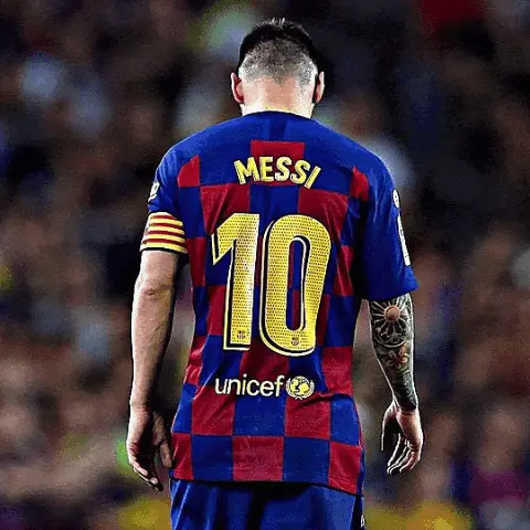 Messi & Garro: The Number 10 Jersey