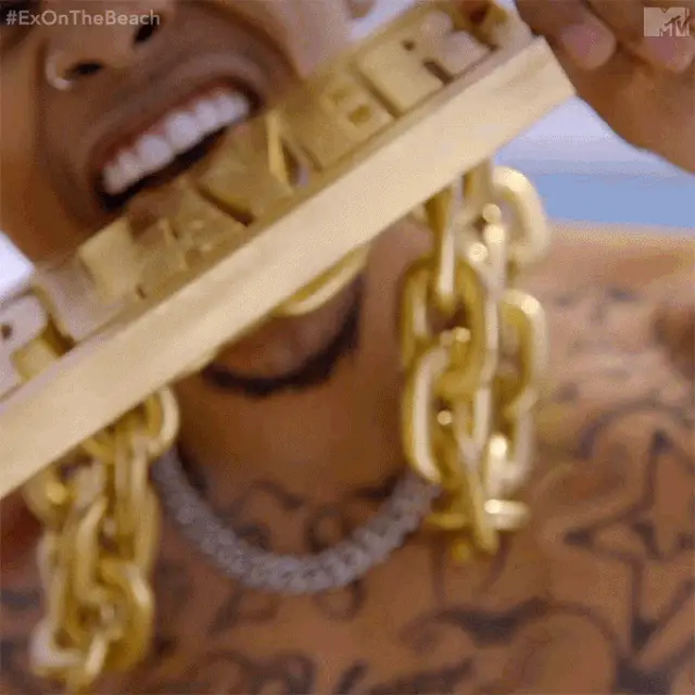 Mechie Harris Bites Gold 'Ex On The Beach' Chain
