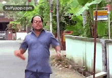 GIF uploaded by Laur